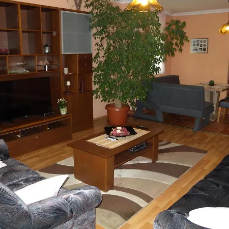 Apartmán In 37946 *