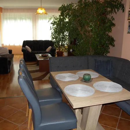 In 37946 Apartmán